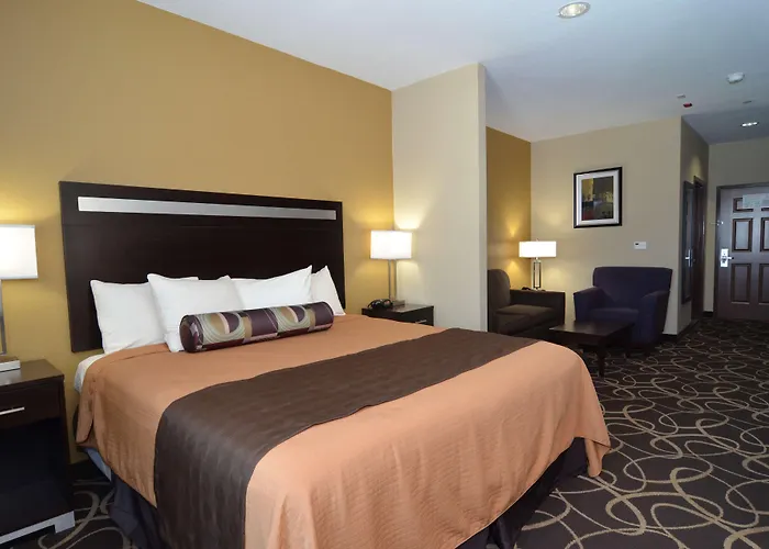 Best Western Plus Kenedy Inn