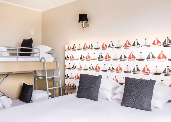 Best Western Plus Kenedy Inn